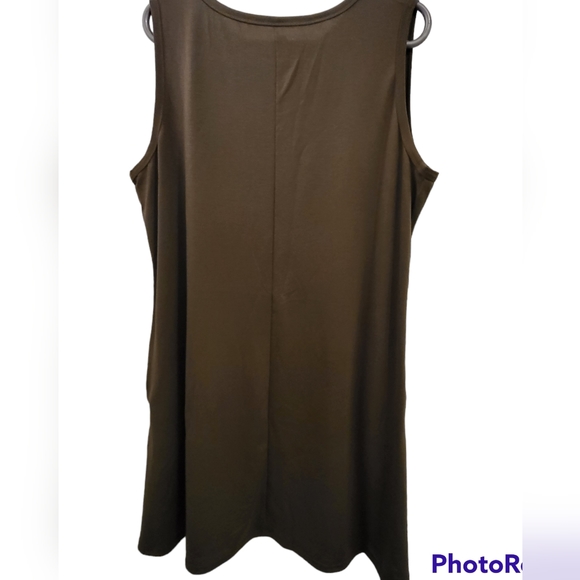Dark green tank dress with pockets - Picture 2 of 7